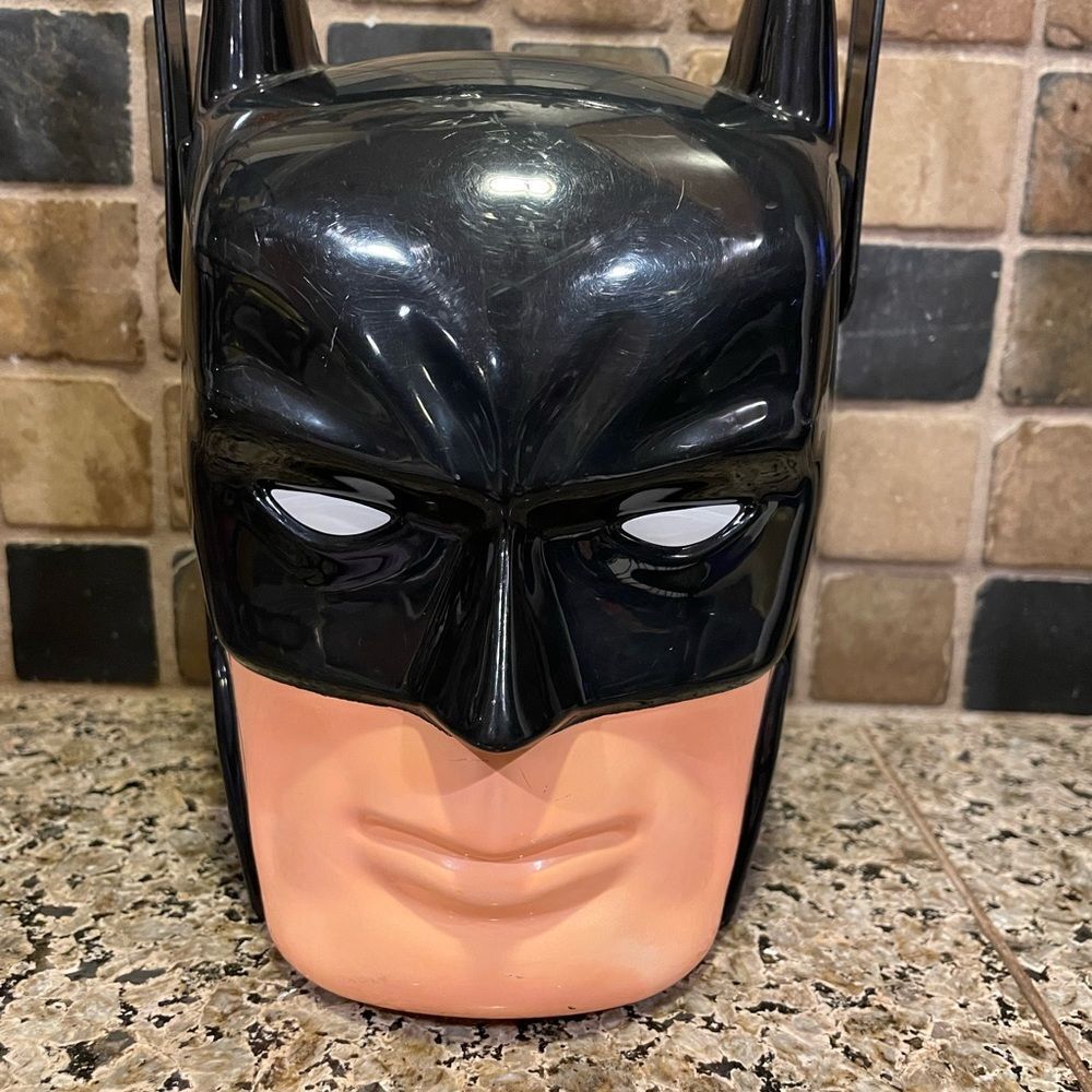 Batman Easter Pail - Picture 5 of 13